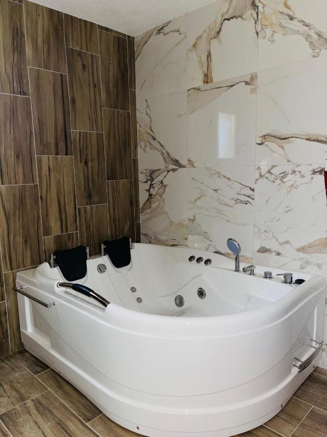 Chalet Montenegrina With Jacuzzi Kolašin Eksteriør billede